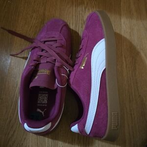 Puma Women's Suede Sneakers - Pink and White